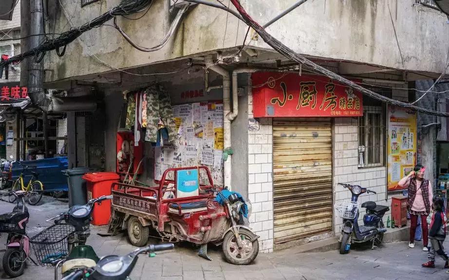 大学生在工地工作的心酸,大学毕业后在工地摸爬滚打两年