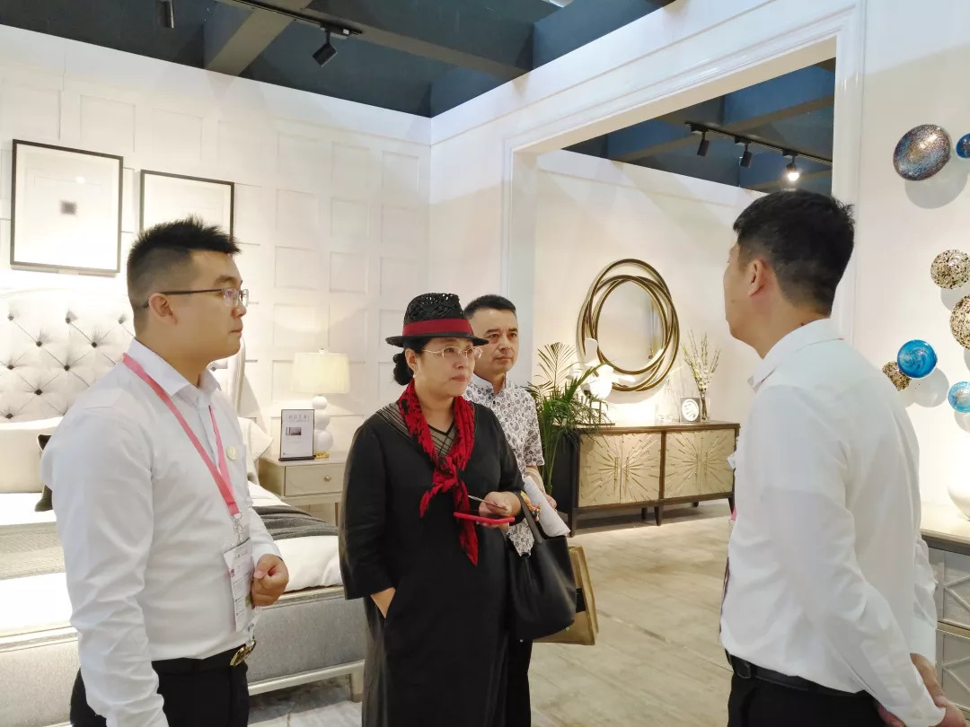 环美雷格西跟什么牌子一个档次,美国品牌环美雷格西家具的讲解