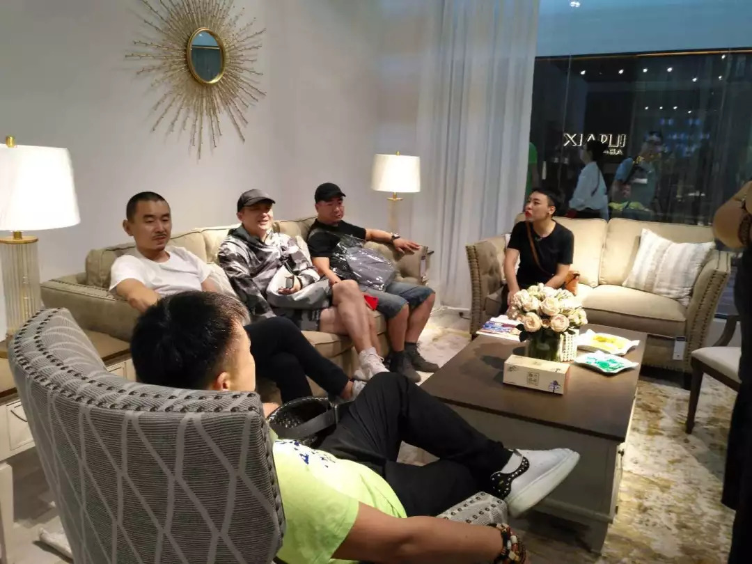 环美雷格西跟什么牌子一个档次,美国品牌环美雷格西家具的讲解