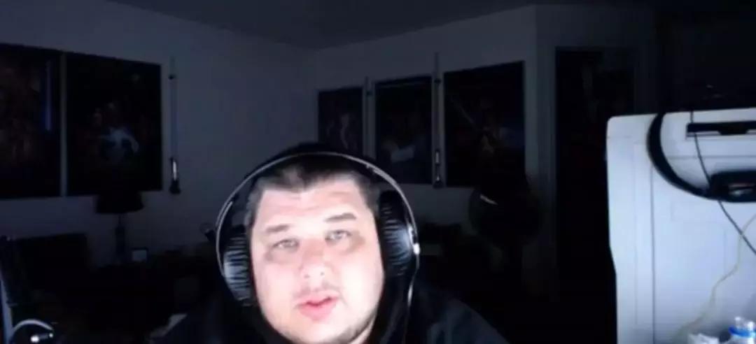 暴躁厂商在线“处刑”,花式吊打作弊玩家