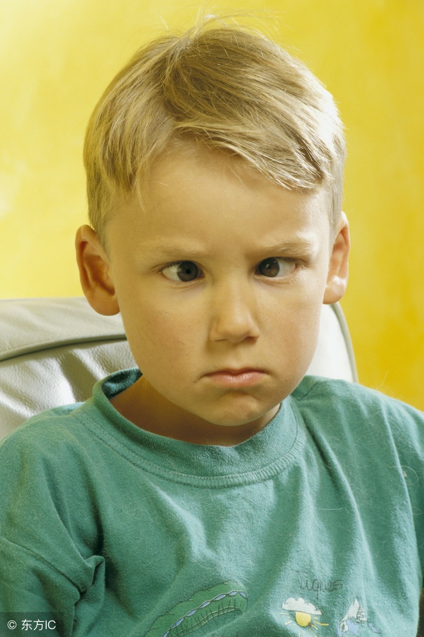 宝宝真假“斗鸡眼”怎么分辨？如何预防和治疗宝宝斗鸡眼？