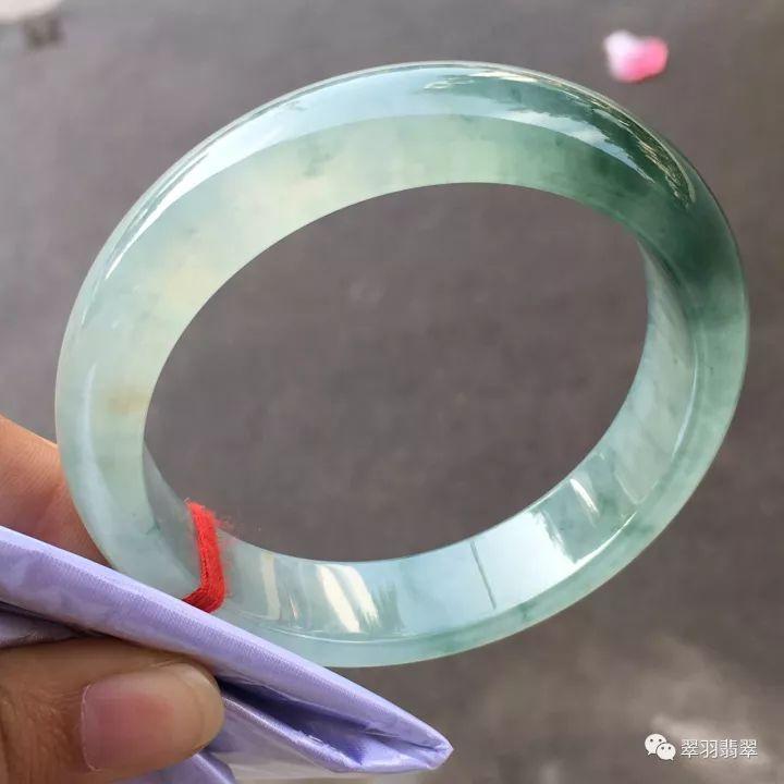 手镯戴不进手上怎么办,手镯胖了摘不下来有什么玄学