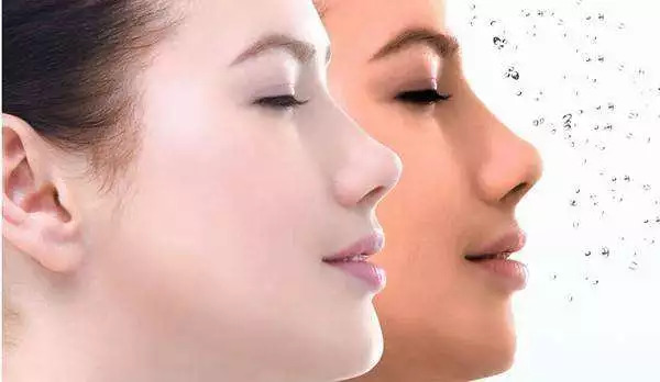 66岁母亲卖海参,老人用白菜价买海参