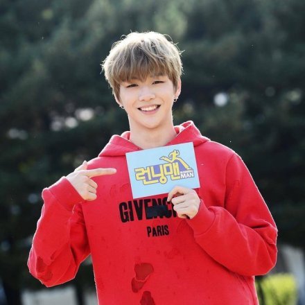 早秋时尚，看看哪位明星更撩人