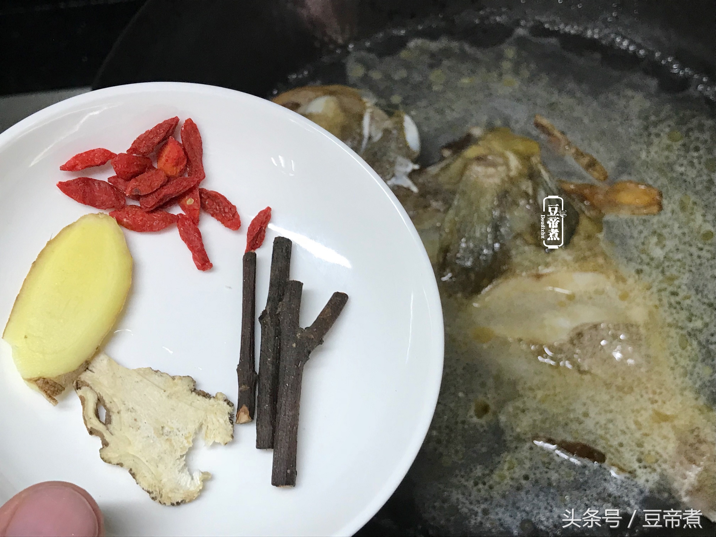 鱼汤怎么做才鲜美好喝,鱼汤怎么烧比较好喝