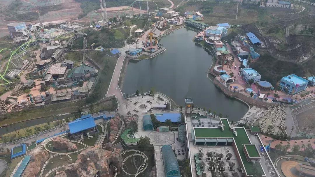 重庆欢乐谷好玩还是融创好玩,重庆欢乐谷好玩还是方特