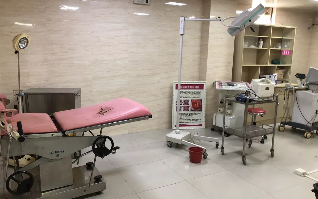 深圳女子从32楼跳下,深圳女子从29楼跳下