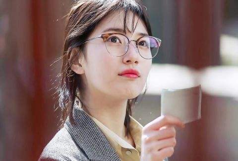 金所炫金裕贞红毯,金裕贞金所炫韩国人气