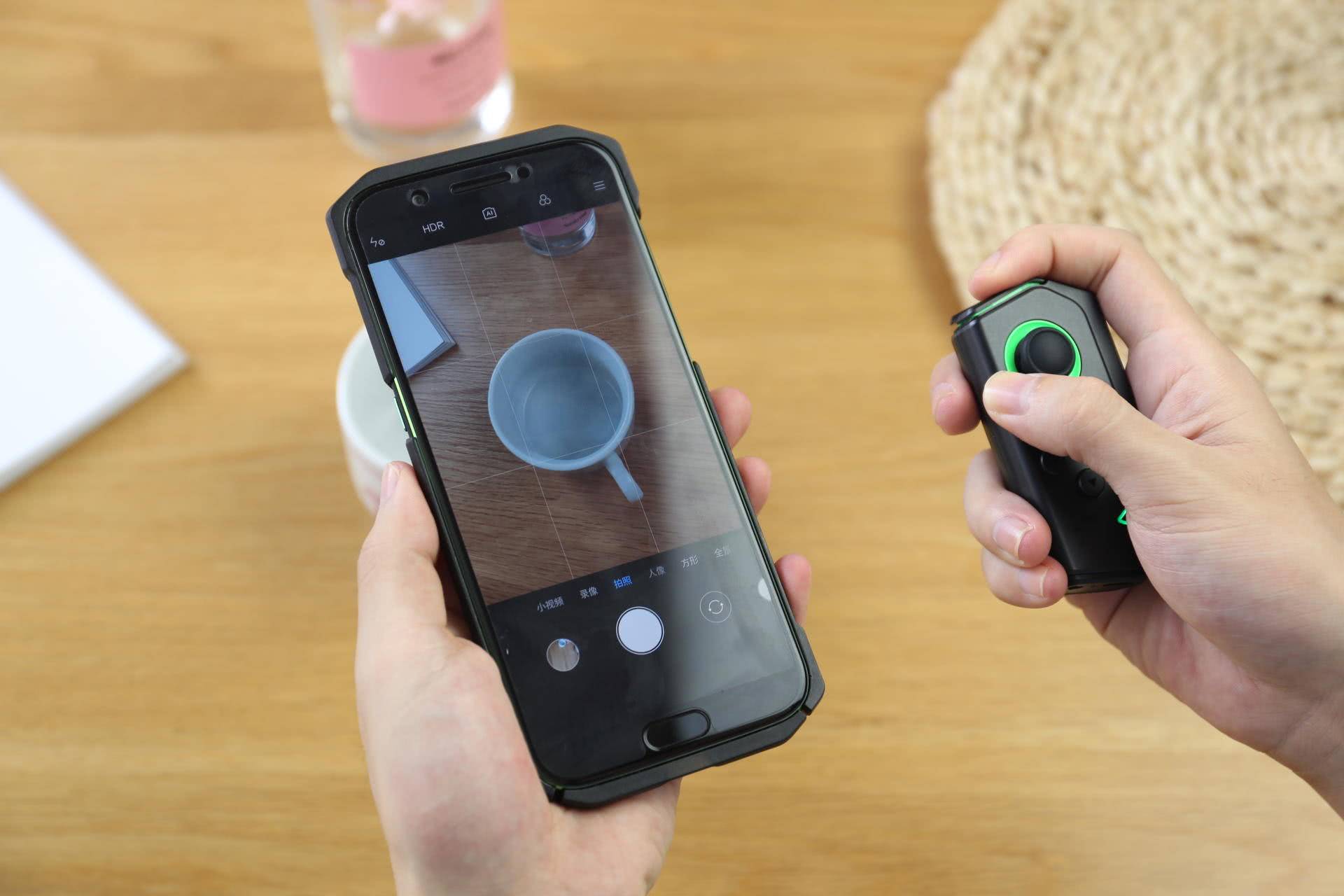 黑鲨游戏手柄吃鸡测评,黑鲨游戏手柄有什么功能