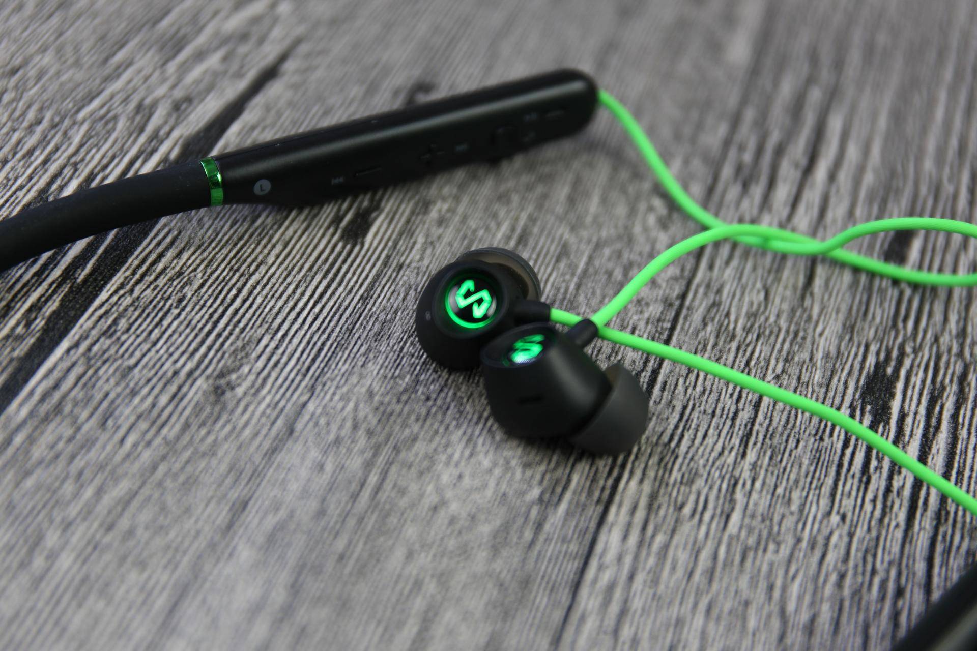 黑鲨游戏手柄吃鸡测评,黑鲨游戏手柄有什么功能