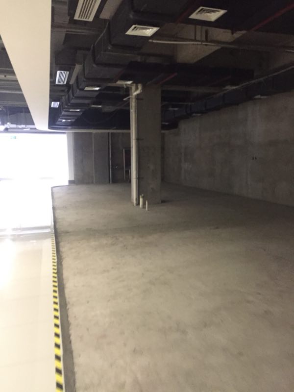 商户被锁门,商户被二房东锁门