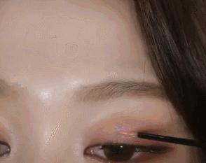 孟美岐眼妆心机不输石原里美,孟美岐直播眼妆