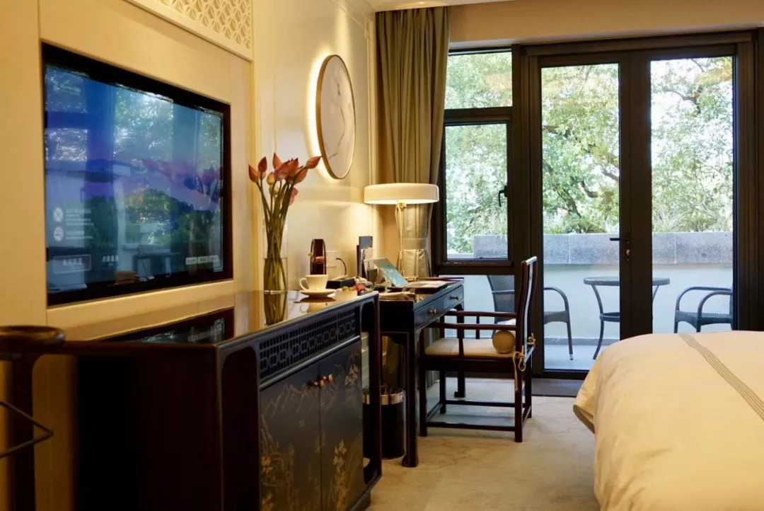 真正的枕西湖水而眠｜西子宾馆，全杭州离西湖最近的床