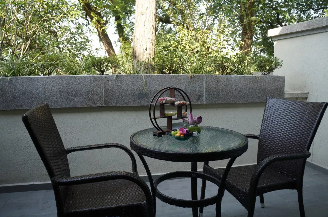 真正的枕西湖水而眠｜西子宾馆，全杭州离西湖最近的床