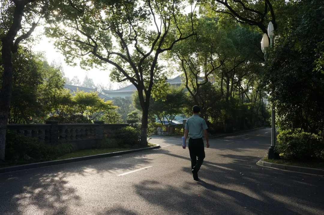 真正的枕西湖水而眠｜西子宾馆，全杭州离西湖最近的床
