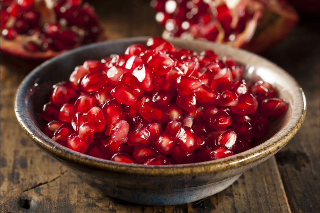 红润有食欲，一咬就爆汁，不用吐籽的突尼斯软籽石榴，甜滋滋货比十几家后，我们帮你选了这个