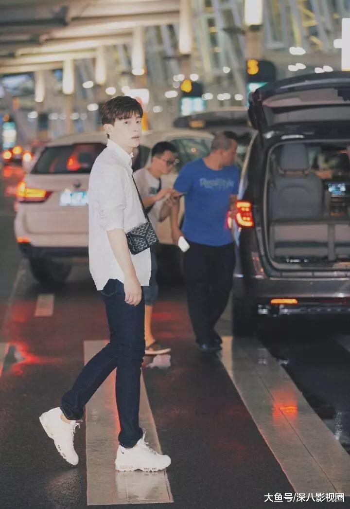 九万块究竟花到哪了？被消费降级式应援笑哭！