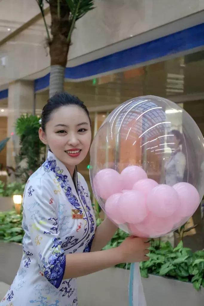 海航空姐服务商务舱,海航服务精神