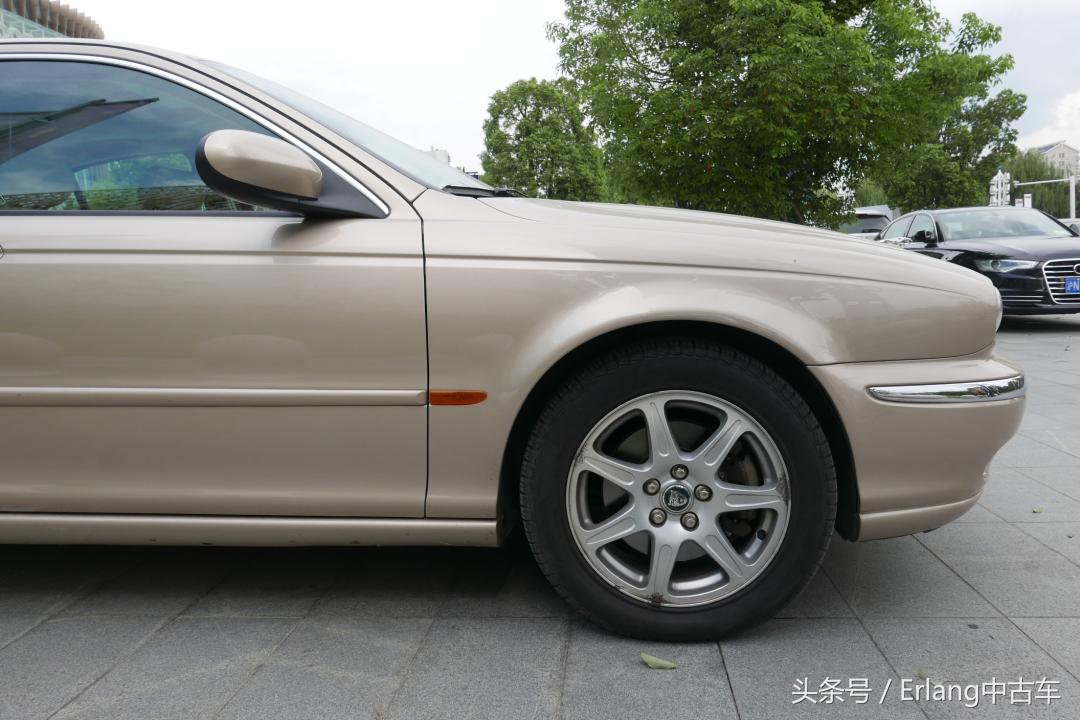 腔调与情怀彰显品位的奢华JAGUARX-TYPE