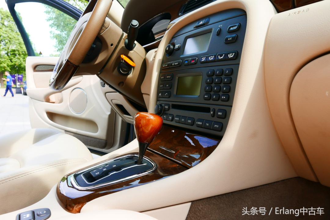 腔调与情怀彰显品位的奢华JAGUARX-TYPE