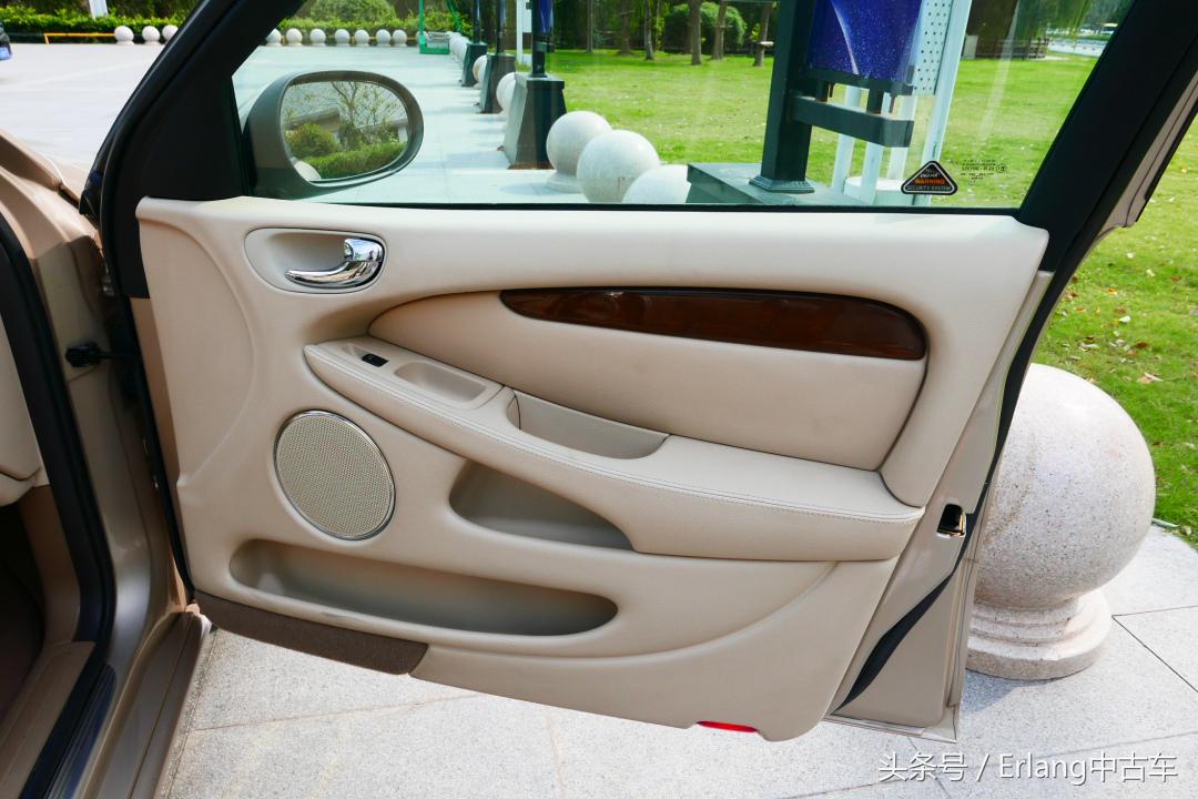 腔调与情怀彰显品位的奢华JAGUARX-TYPE