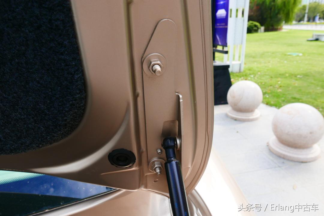 腔调与情怀彰显品位的奢华JAGUARX-TYPE