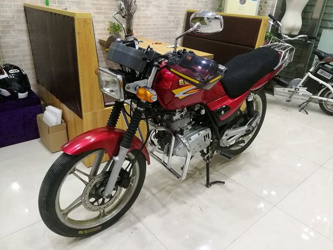 豪爵铃木钻豹125跑不快,豪爵铃木钻豹125的百公里油耗