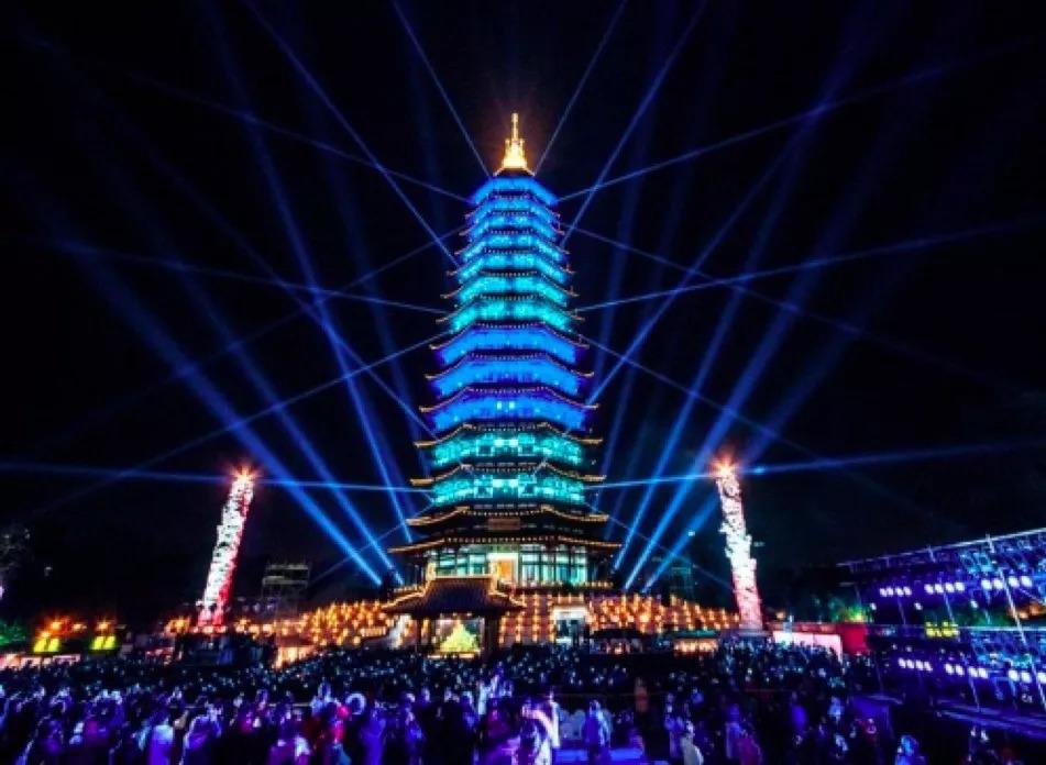 融汇广场西流沱,重庆融汇西流沱小镇表演