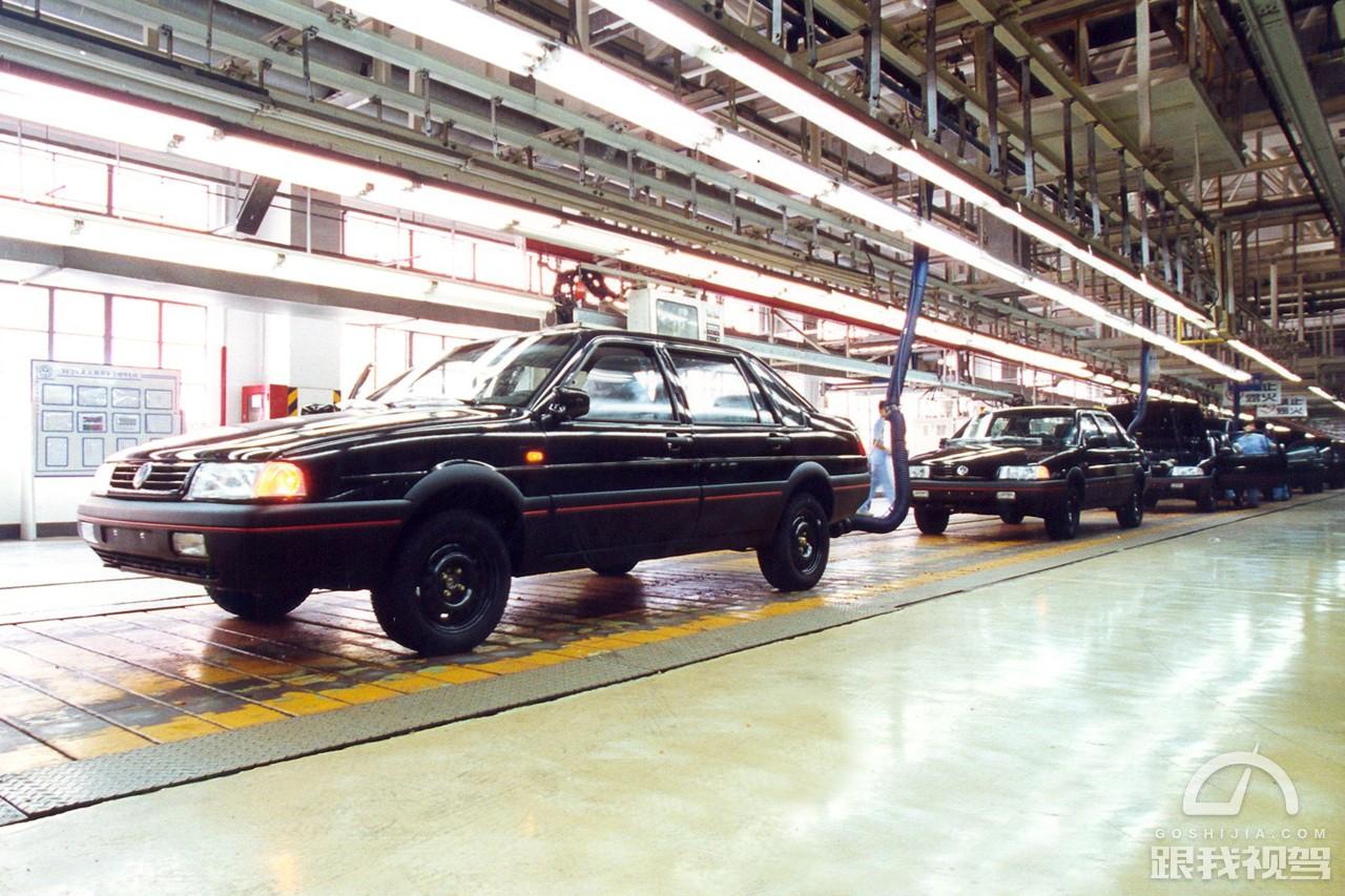 桑塔纳一代经典神车,三大神车是桑塔纳