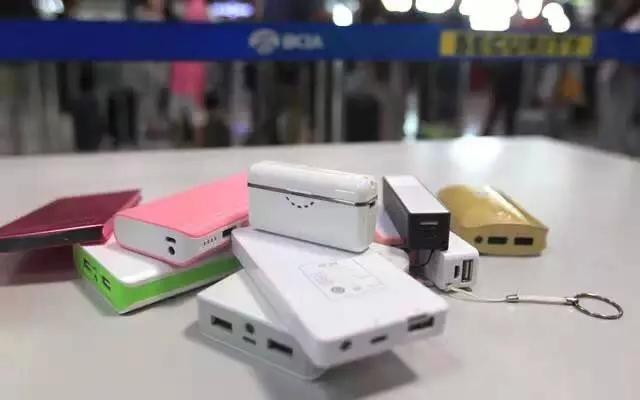 坐飞机充电宝能带上去吗,坐飞机能带多大充电宝