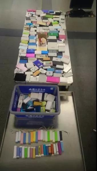 坐飞机充电宝能带上去吗,坐飞机能带多大充电宝