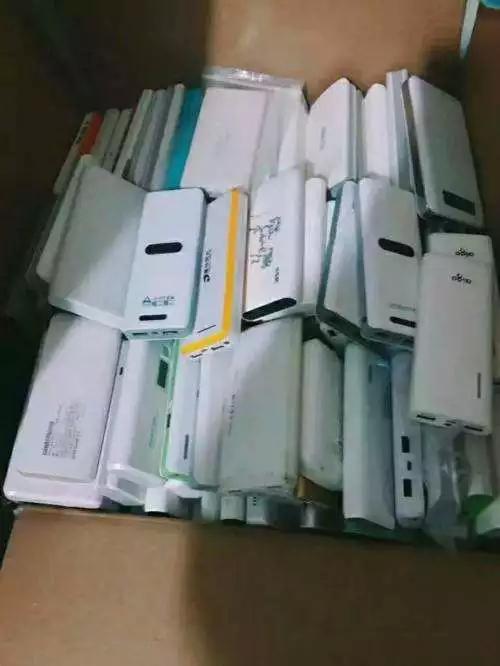 坐飞机充电宝能带上去吗,坐飞机能带多大充电宝