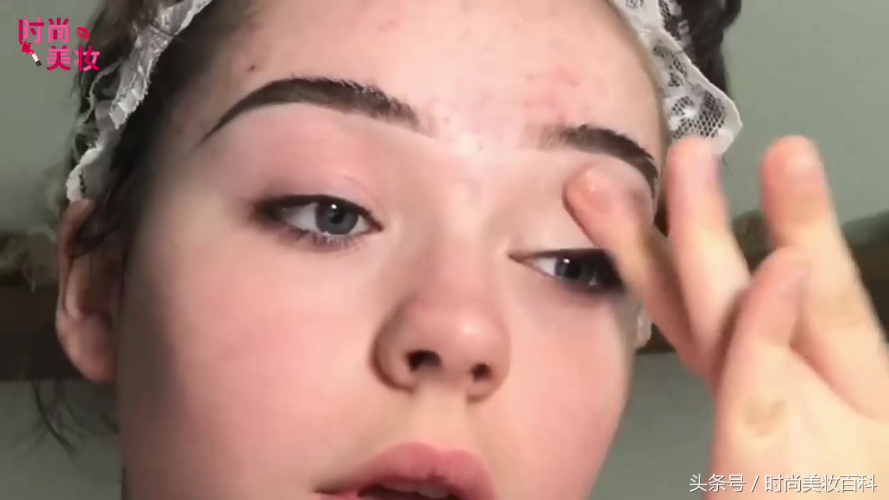 新手化妆如何找到适合自己的妆容,新手化妆简单好看的妆容教程