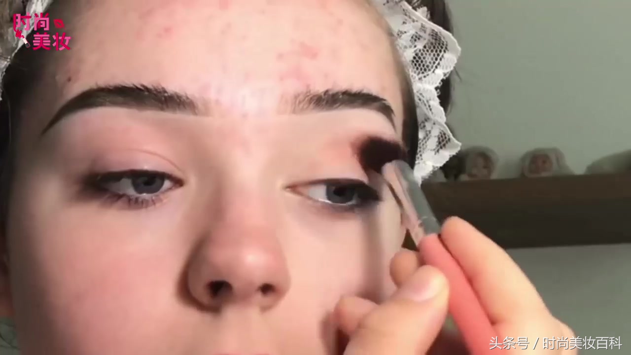 新手化妆如何找到适合自己的妆容,新手化妆简单好看的妆容教程