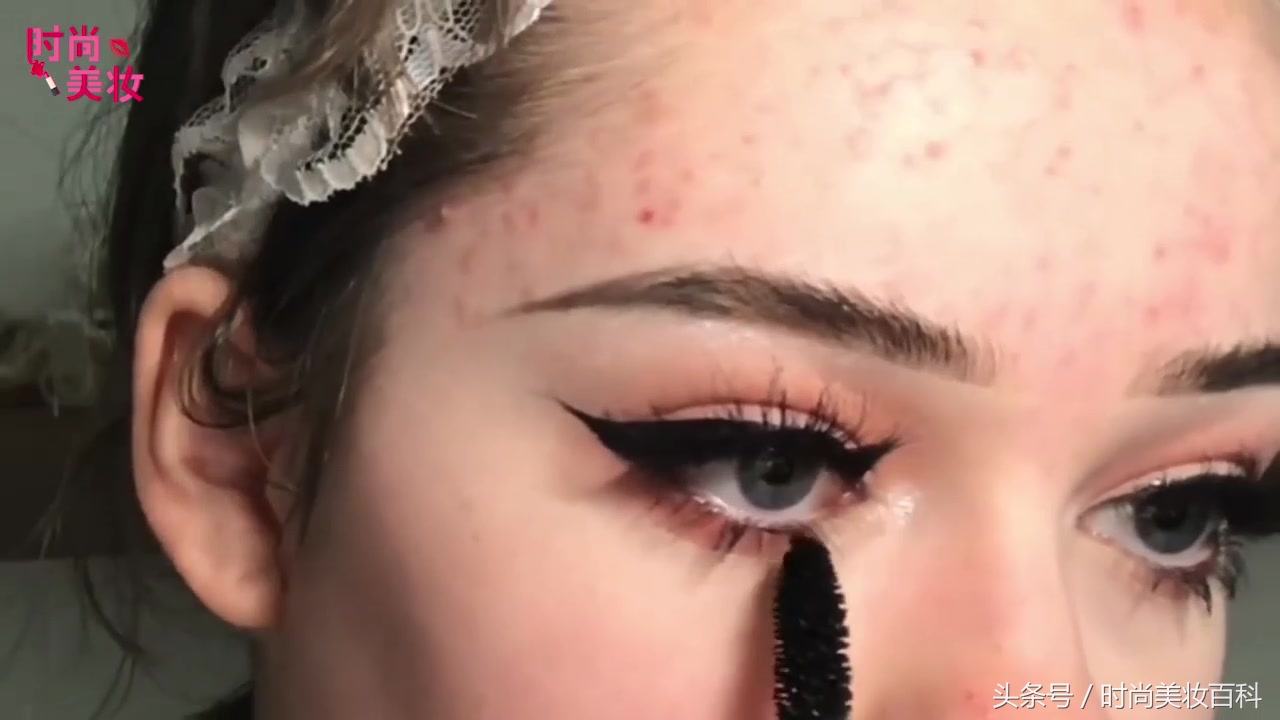 新手化妆如何找到适合自己的妆容,新手化妆简单好看的妆容教程