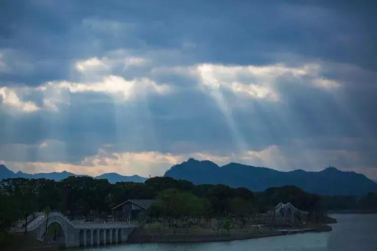 天台人的“外滩”——你看得见、摸得着的美丽!