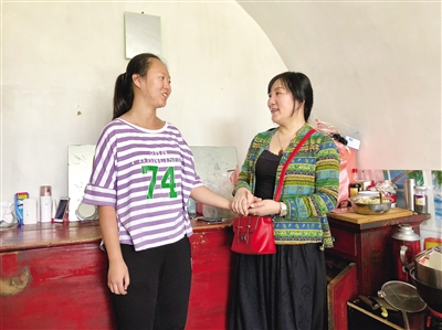 情系山区贫困学子帮扶助学显真情,情系贫困学子爱心企业冬日送温暖