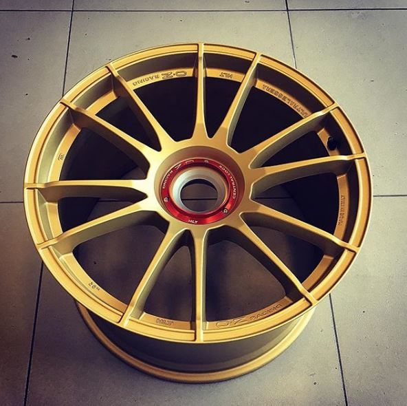 保时捷911gt3改装碳纤维,保时捷911gt3全新改装霸气的宽体