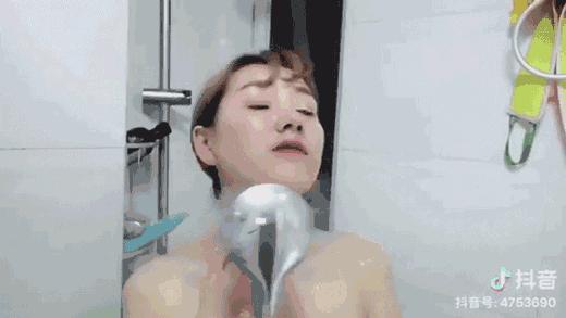 抖音美白神器一喷就白,抖音最火的保湿喷雾