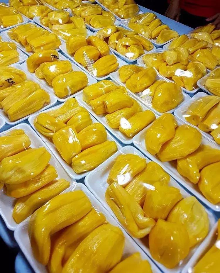 每次来泰国都要吃榴莲,在泰国买什么零食好吃