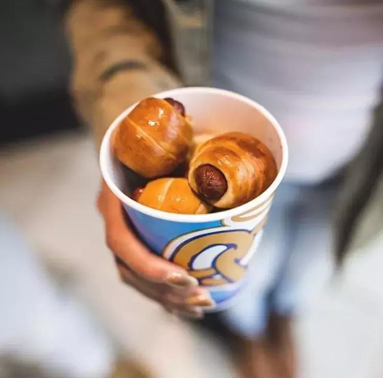 每次来泰国都要吃榴莲,在泰国买什么零食好吃