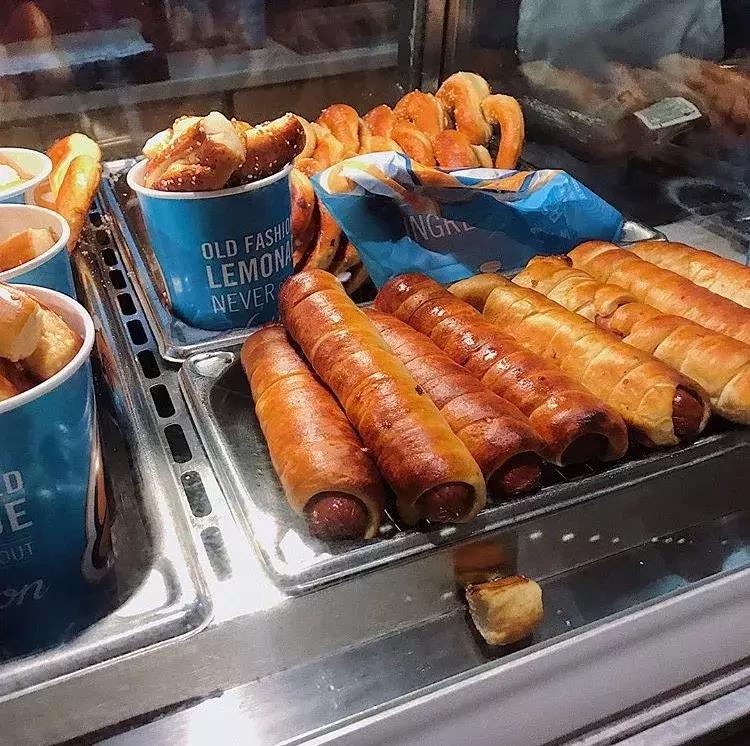 每次来泰国都要吃榴莲,在泰国买什么零食好吃