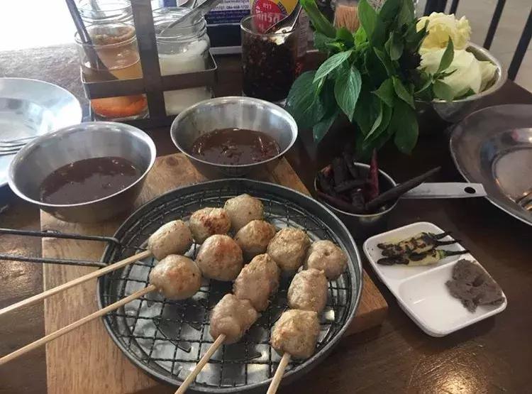 每次来泰国都要吃榴莲,在泰国买什么零食好吃