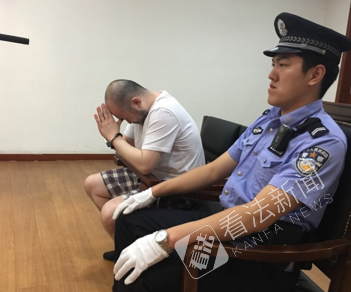 男子偷拿800万赌博,男子赌球输了去老板家偷170万