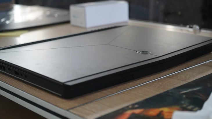 外星人alienware15r4,alienware15r4魔幻银