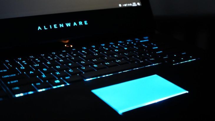 外星人alienware15r4,alienware15r4魔幻银