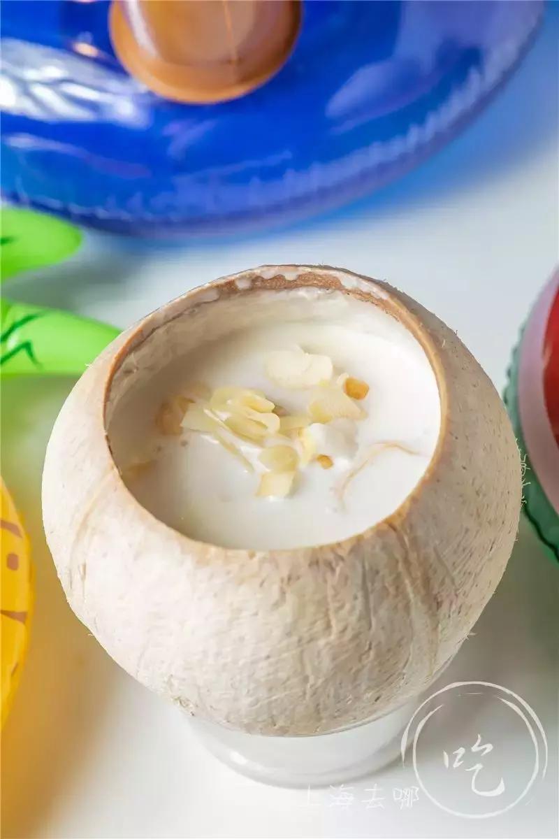 泰国椰壳冰淇淋,泰国街头椰奶冰淇淋