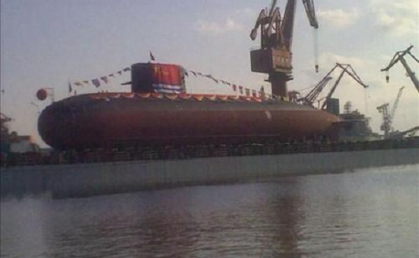 中国魔改现代级驱逐舰,中国魔改022型导弹艇