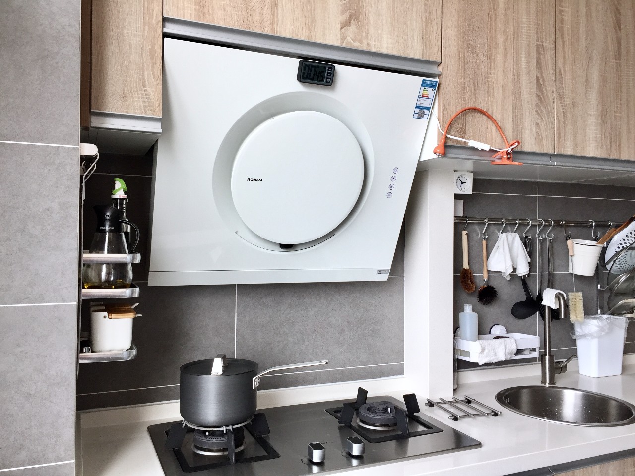 选购燃气灶具有哪些注意事项,挑选燃气灶要注意什么事项视频