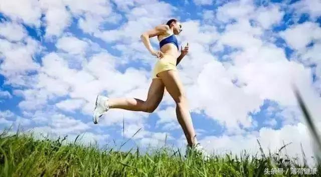 如何挑选合适的跑鞋 (怎样挑选适合自己的跑鞋)